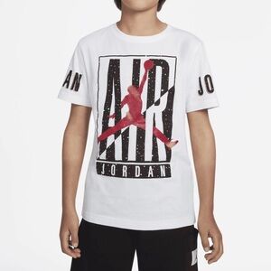 NWOT Boys Jordan Short Sleeve Graphic Tee - Large
